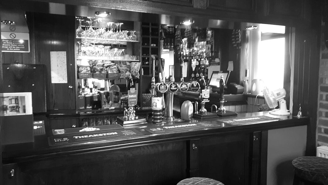 Bar of the New Street pub, illustrating UK pub closures business rates